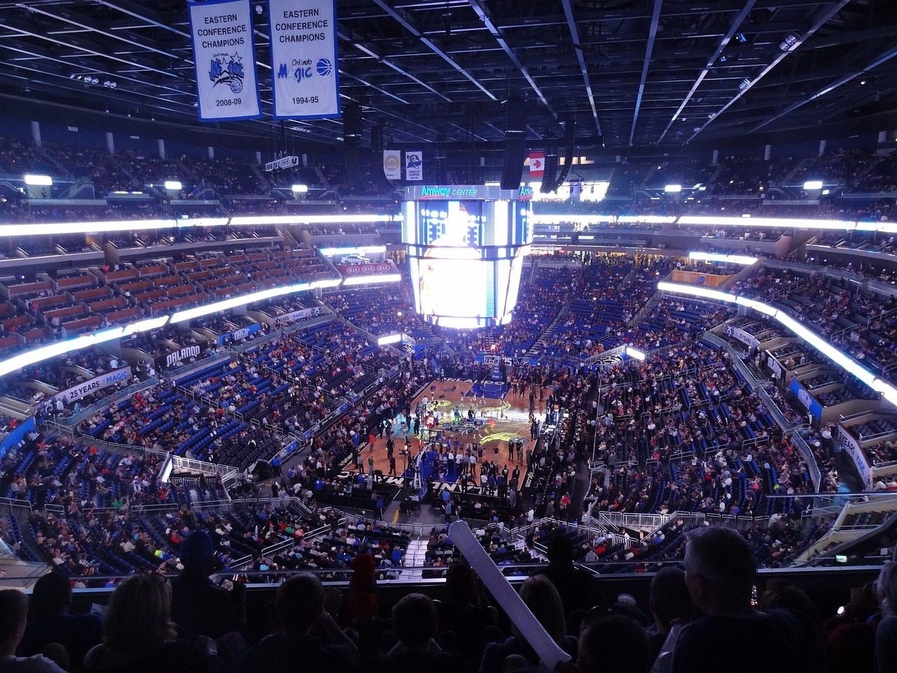 孙悦，中国篮球的海外闪耀，NBA之旅的传奇与成长